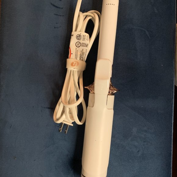 T3 Rose Gold Hair Curling Irons - VAULT ($1100 Value) - Picture 12 of 15